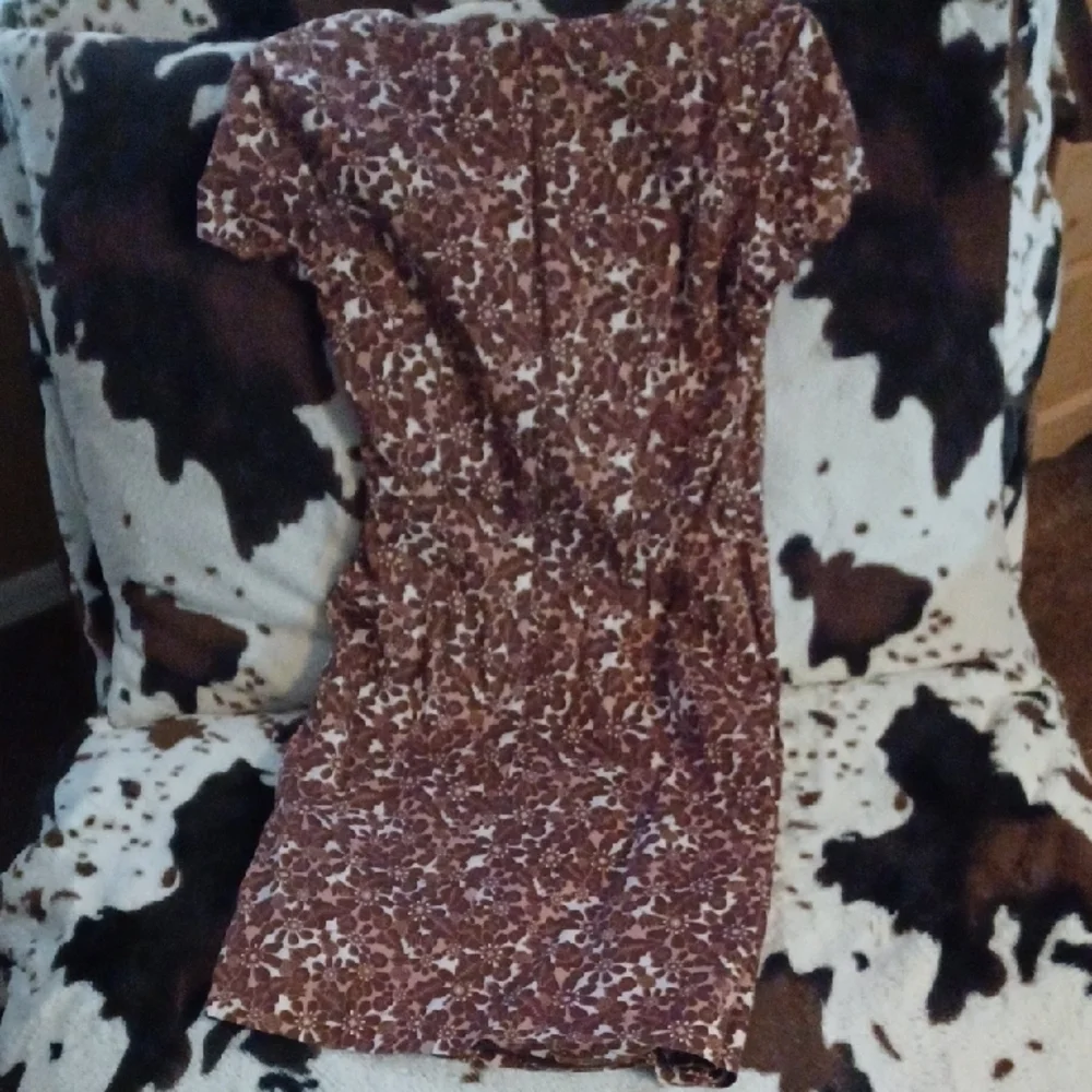 Liz Claiborne Brown And Cream, With White Sequin Wrap Mini Dress